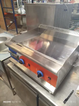 Piastra industriale a gas con superficie in cromoduro