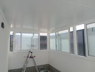 Mamparas, cristalería, aluminio y servicio manitas