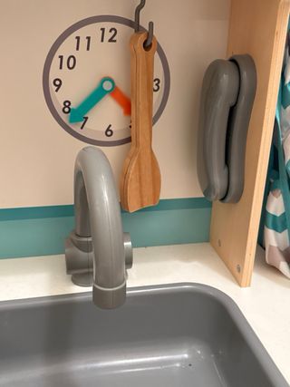 Cocinita infantil de madera con accesorios