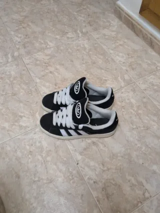 Adidas Campus Zapatillas Negras y Blancas