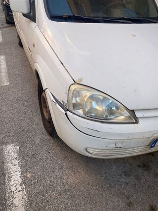 Opel Combo 2004 para revisar