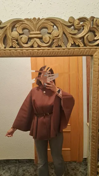 Capa abrigo marrón talla única