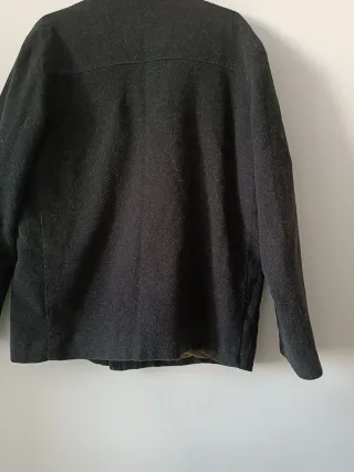 Abrigo de hombre negro