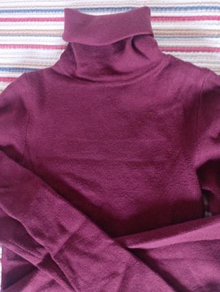 Jersey burdeos ajustado Stradivarius Talla S