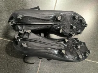 Botas Fútbol Puma Ultra Negras Talla 44