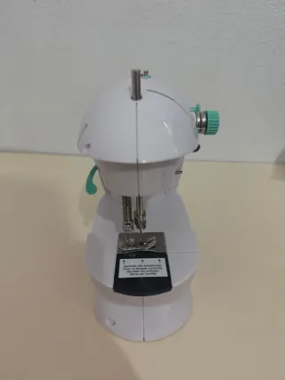 Máquina de Coser Jocca Portátil + 48 Accesorios