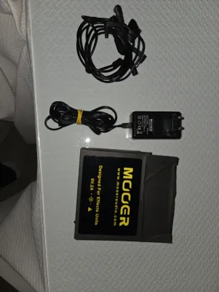 Adaptador Mooer 9V 2A para pedales guitarra