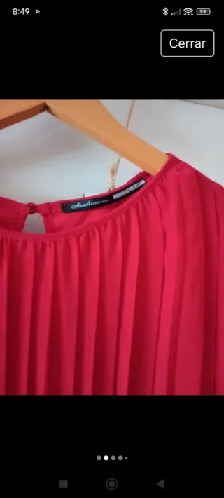 Vestido rojo plisado fiesta