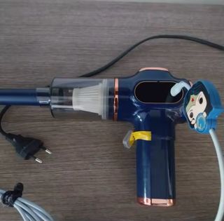 Aspirador compacto y potente azul