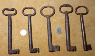 Lotti 3 chiavi antiche L2/L9/L214