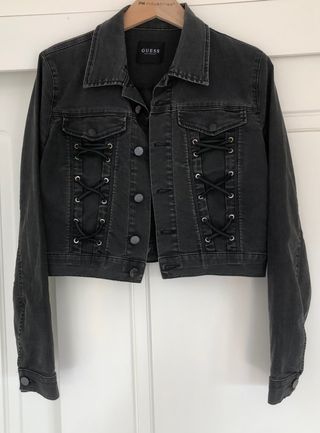 Chaqueta vaquera Guess negra con cordones