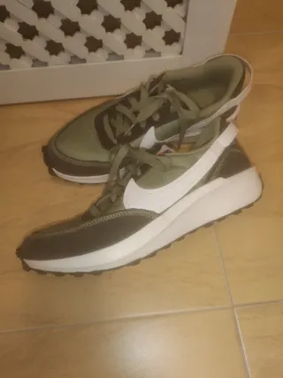 Zapatillas Nike Verdes y Blancas