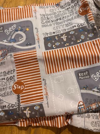 Lote de retales de tela con estampados varios