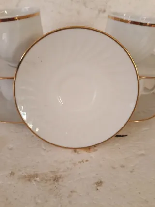 Servizio 6 tazze caffè porcellana oro.