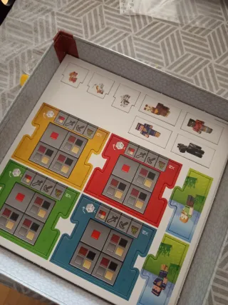 Juego de mesa Minecraft heroes of village