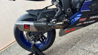 YAMAHA R6 RACE