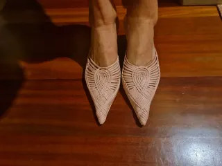 Mules trenzados, rosa de Sara Valente.