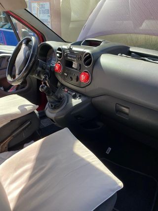 Peugeot Partner 2012