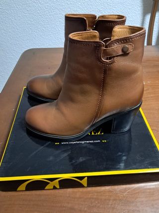 Botas de piel marrones T.40 nuevas