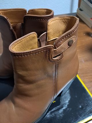 Botas de piel marrones T.40 nuevas