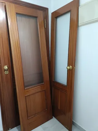 2 puerta de madera con cristal