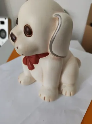 Cane Thun Seduto Medio Fiocco Rosso