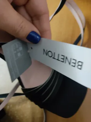 Sandalias plataforma Benetton negras