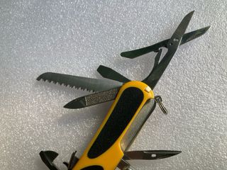 Canivete Victorinox Evolution Grip S18 lockblade