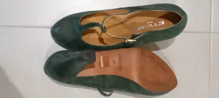 Zapatos piel verde, marca Etiem. De salón, fiesta