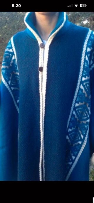 Capa /Poncho artesanal Ecuador azul y blanco