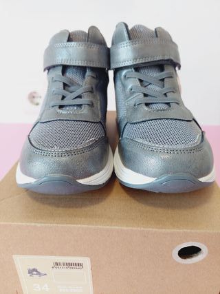 Botines deportivos Bata talla 34