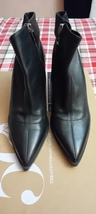 Botines de piel negros Zara