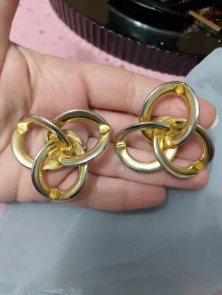 Enormi orecchini anni '80