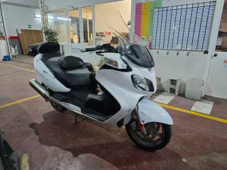 Suzuki Burgman 650 Executive