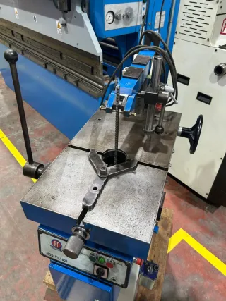 Entalladora-chavetera M Tortosa V1/600