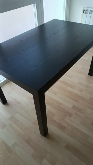 Mesa de comedor extensible de madera