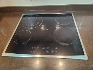 Placa vitrocerámica Ariston 4 fuegos