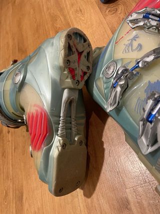 Esquís Atomic Mujer + Botas Talla 43