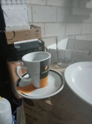 Piatti in vetro trasparente