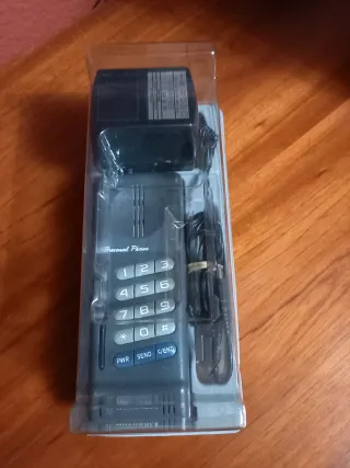 Teléfono Personal Motorola Gris