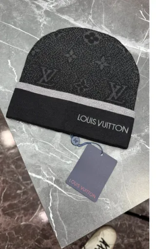 Gorro Louis Vuitton My Monogram Negro/Gris