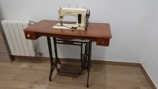 Máquina de coser Singer antigua