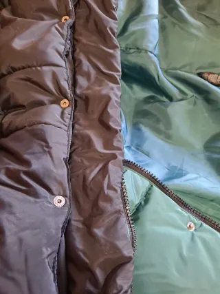 Abrigo Puffer ASOS Negro y Verde botella