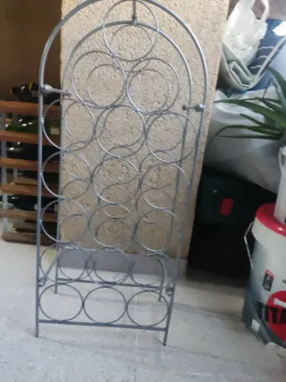 Botellero de hierro para 18 botellas
