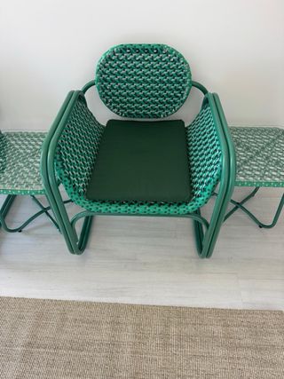 Conjunto 1 sillón y 1 mesita verde y blanco
