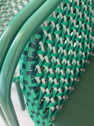 Conjunto 1 sillón y 1 mesita verde y blanco