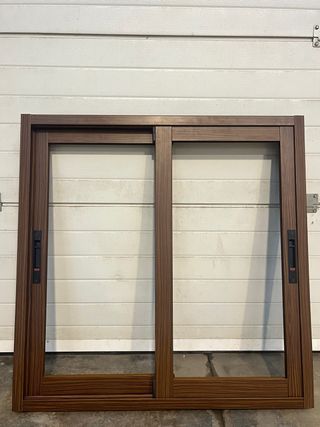 Ventana corredera aluminio nogal oscuro 100x100