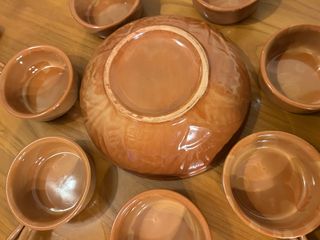 Set zuppiera e 7 tegamini in ceramica