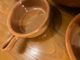 Set zuppiera e 7 tegamini in ceramica