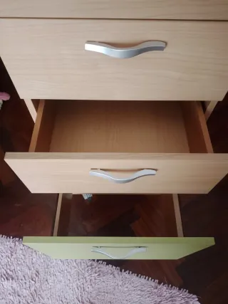 Mueble 3 cajones madera y verde